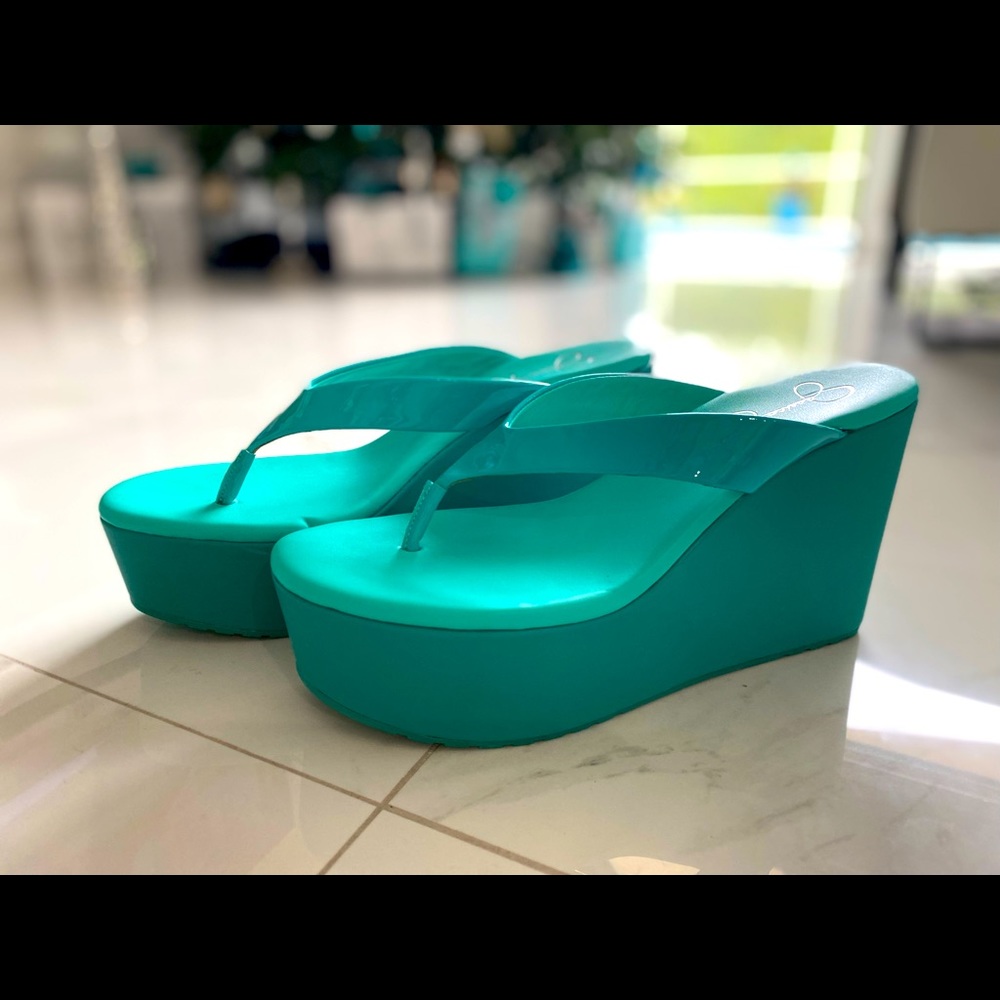 Jessica Simpson platform flip flops BRAND NEW 5” size 9M aqua